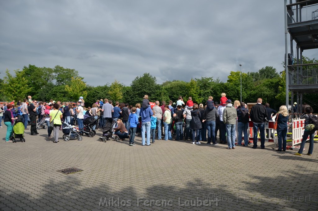 Tag der Offenen Tuer BF Koeln Weidenpesch Scheibenstr P021.JPG